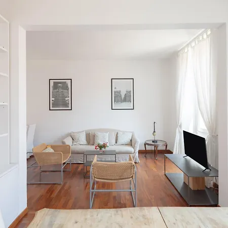 Borgo Pio Private شقة