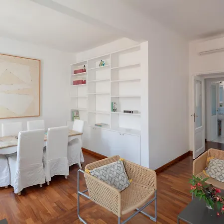 Spacious Bright Apartment Next To The Vatican - Large Elevator! Apartment